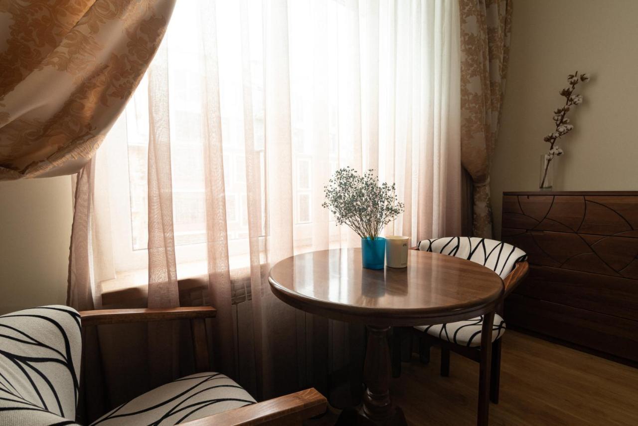 Comfort Apartment Lviv Eksteriør bilde