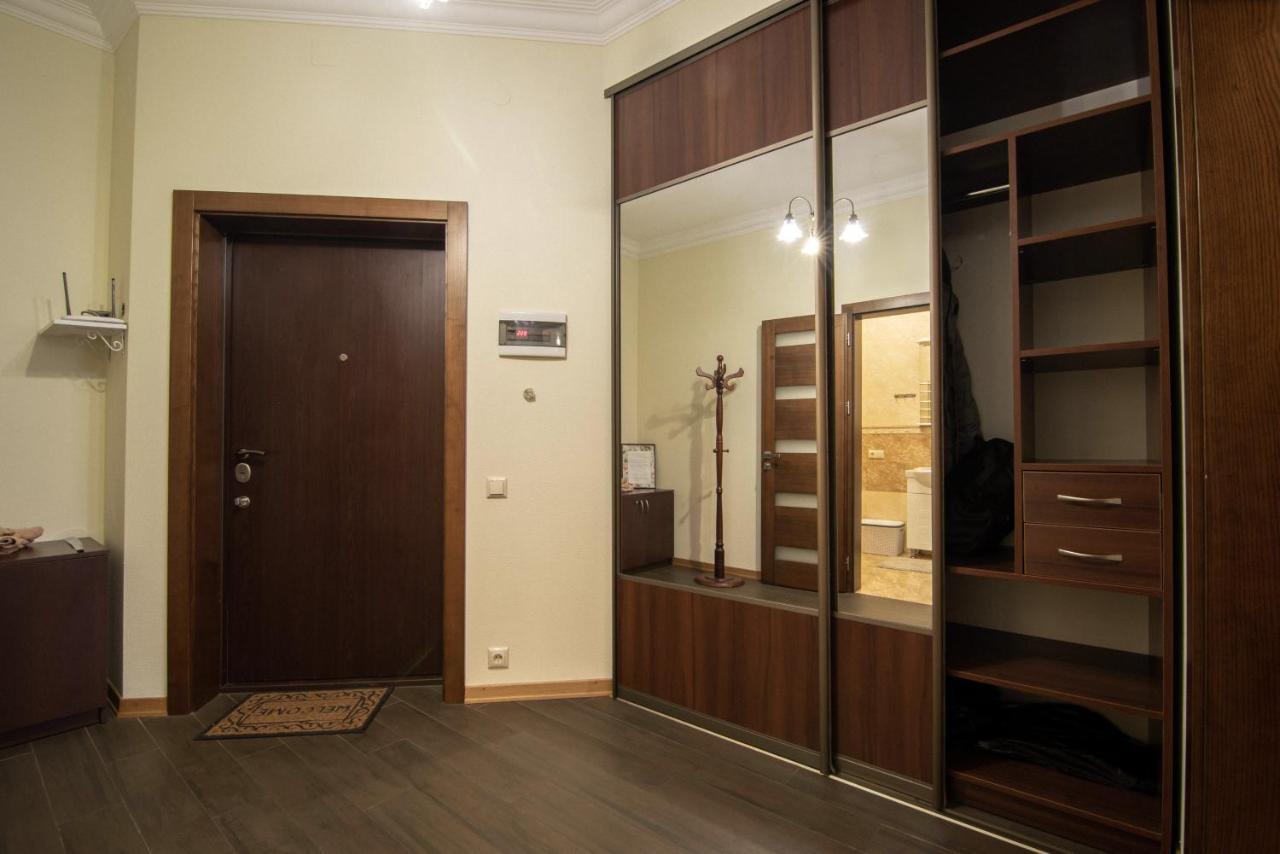 Comfort Apartment Lviv Eksteriør bilde