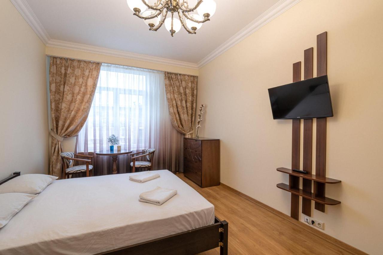 Comfort Apartment Lviv Eksteriør bilde