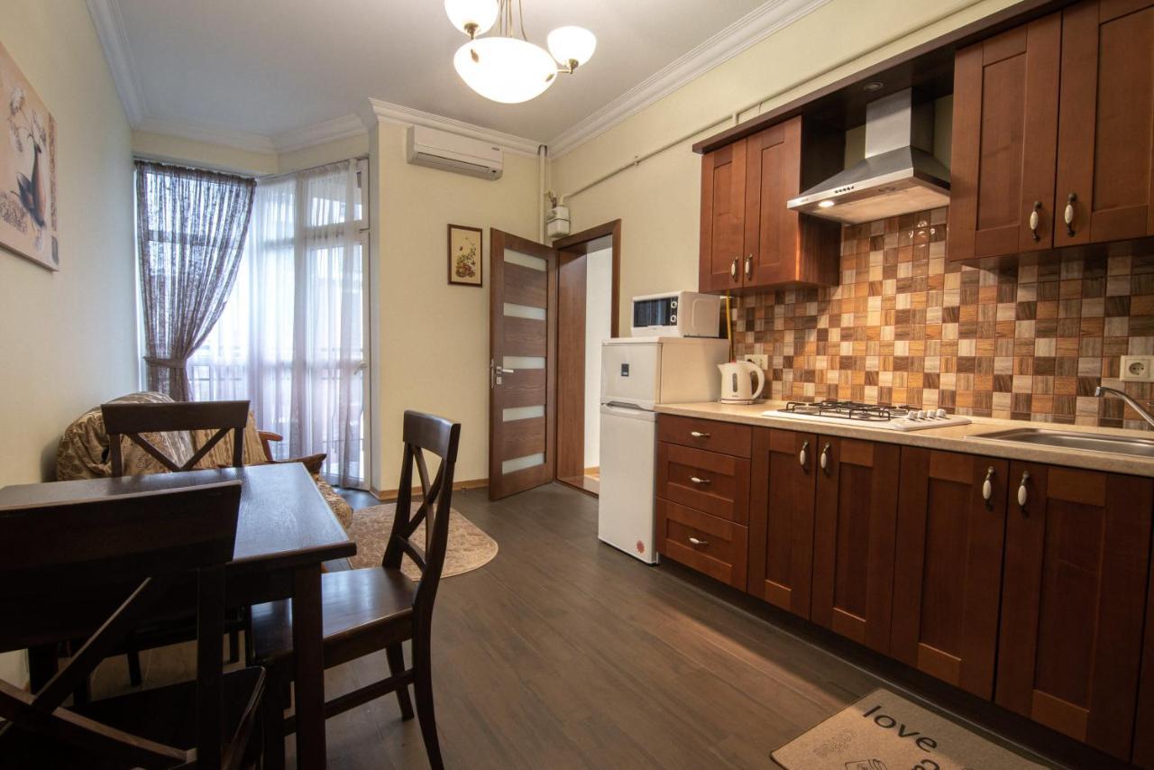 Comfort Apartment Lviv Eksteriør bilde